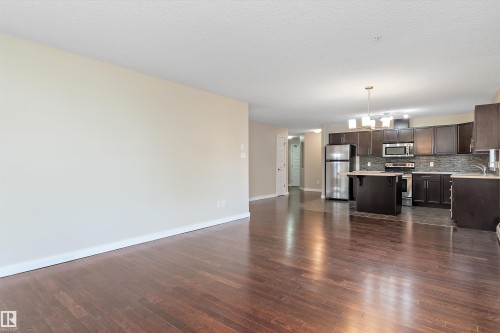 132 11603 Ellerslie Road, Edmonton, AB - Indoor Photo Showing Kitchen