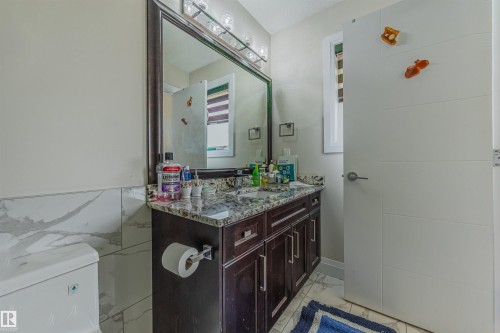 16724 61 Street, Edmonton, AB - Indoor Photo Showing Bathroom