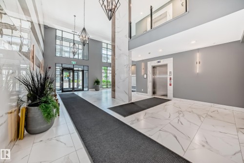 421 524 Griesbach Parade, Edmonton, AB - Indoor Photo Showing Other Room