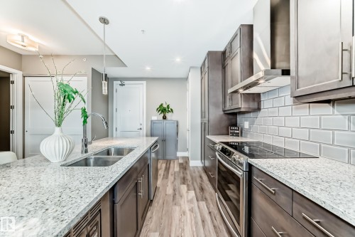 421 524 Griesbach Parade, Edmonton, AB - Indoor Photo Showing Kitchen With Double Sink With Upgraded Kitchen