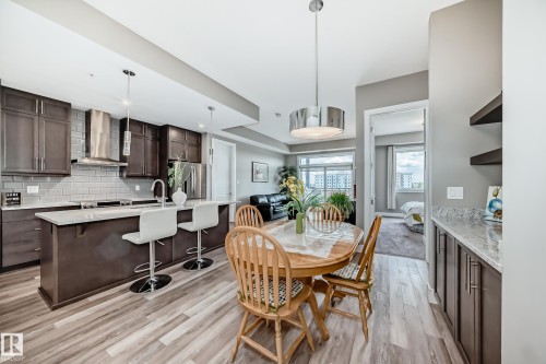 421 524 Griesbach Parade, Edmonton, AB - Indoor