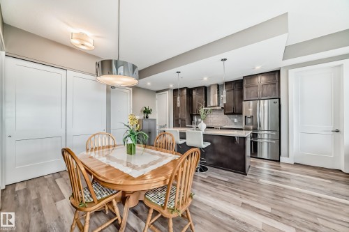 421 524 Griesbach Parade, Edmonton, AB - Indoor Photo Showing Dining Room