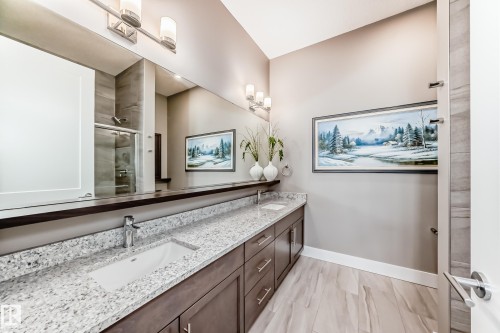 421 524 Griesbach Parade, Edmonton, AB - Indoor Photo Showing Bathroom