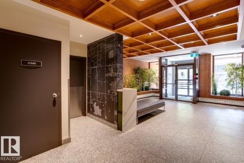 903 9916 113 Street, Edmonton, AB - Indoor Photo Showing Other Room