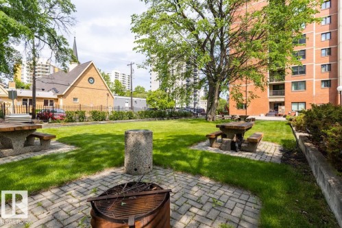 903 9916 113 Street, Edmonton, AB - Outdoor