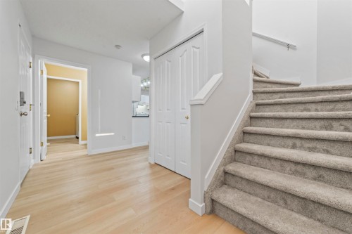 3231 30 Ave Nw, Edmonton, AB - Indoor Photo Showing Other Room