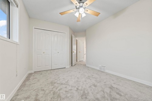3231 30 Ave Nw, Edmonton, AB - Indoor Photo Showing Other Room