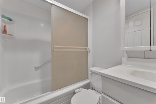 407 9725 106 Street, Edmonton, AB - Indoor Photo Showing Bathroom