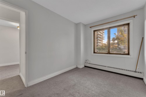 407 9725 106 Street, Edmonton, AB - Indoor Photo Showing Other Room