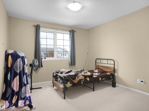 65 Ashby Gardens, Spruce Grove, AB - Indoor Photo Showing Bedroom