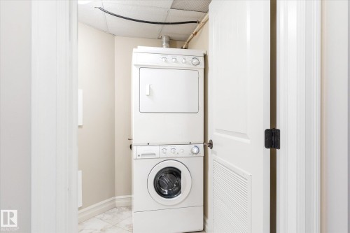 507 10142 111 Street, Edmonton, AB - Indoor Photo Showing Laundry Room