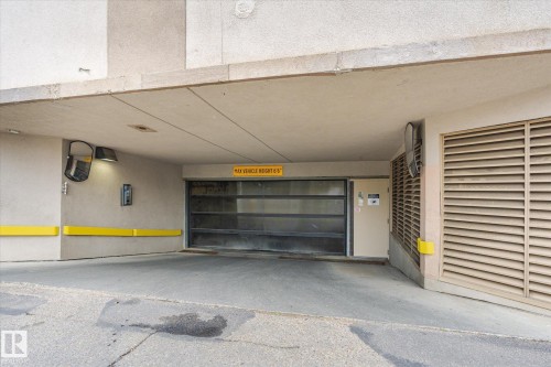 507 10142 111 Street, Edmonton, AB -  Photo Showing Garage