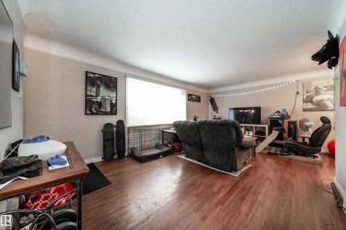 7910 75 Street, Edmonton, AB - Indoor