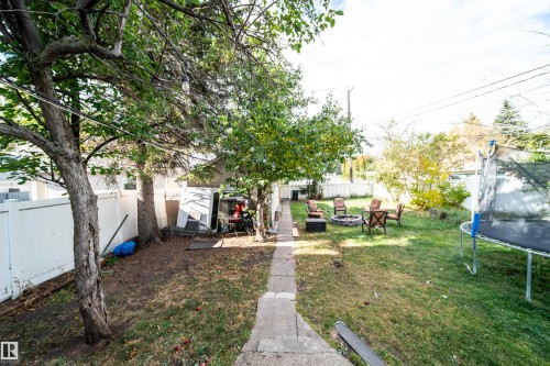 7910 75 Street, Edmonton, AB - Outdoor
