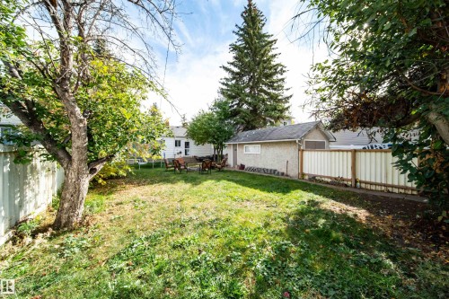 7910 75 Street, Edmonton, AB - Outdoor