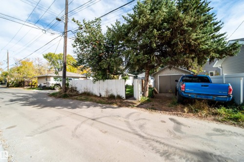 7910 75 Street, Edmonton, AB - Outdoor