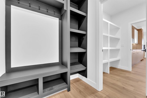 638 Astoria Way, Devon, AB - Indoor