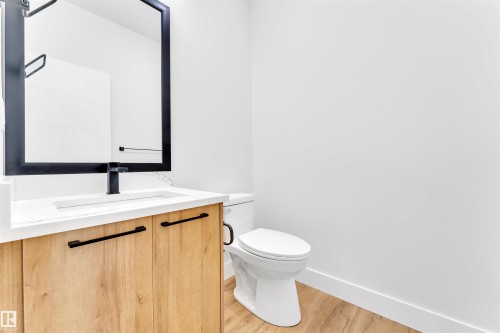 638 Astoria Way, Devon, AB - Indoor Photo Showing Bathroom