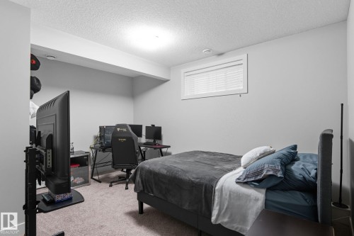 1066 Allendale Crescent, Sherwood Park, AB - Indoor Photo Showing Bedroom