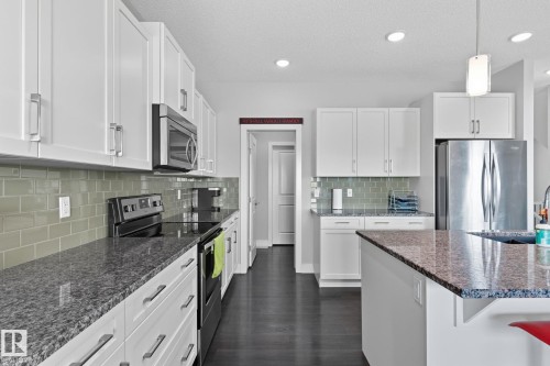 1066 Allendale Crescent, Sherwood Park, AB - Indoor Photo Showing Kitchen With Stainless Steel Kitchen With Upgraded Kitchen