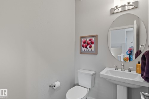 1066 Allendale Crescent, Sherwood Park, AB - Indoor Photo Showing Bathroom