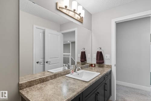 1066 Allendale Crescent, Sherwood Park, AB - Indoor Photo Showing Bathroom