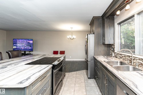10619 149 Street, Edmonton, AB - Indoor Photo Showing Kitchen With Double Sink