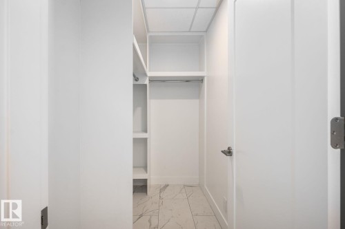 701 14105 West Block Drive, Edmonton, AB - Indoor