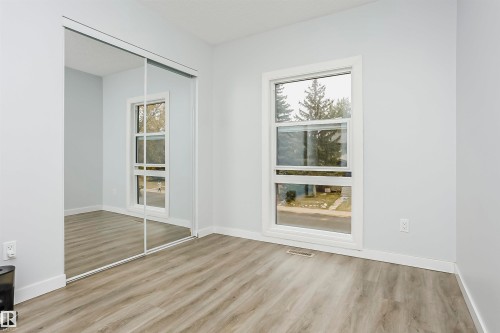 56 2020 105 Street, Edmonton, AB - Indoor Photo Showing Other Room