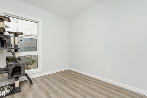 56 2020 105 Street, Edmonton, AB - Indoor Photo Showing Other Room