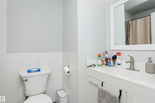 56 2020 105 Street, Edmonton, AB - Indoor Photo Showing Bathroom