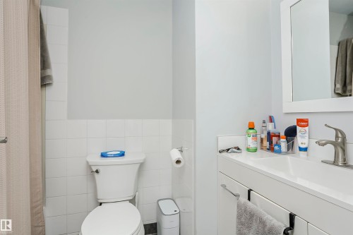 56 2020 105 Street, Edmonton, AB - Indoor Photo Showing Bathroom