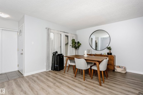 56 2020 105 Street, Edmonton, AB - Indoor Photo Showing Dining Room
