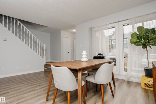 56 2020 105 Street, Edmonton, AB - Indoor Photo Showing Dining Room