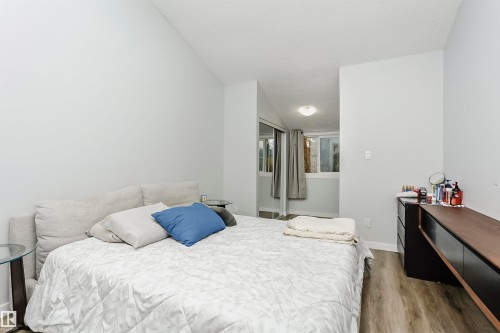 56 2020 105 Street, Edmonton, AB - Indoor Photo Showing Bedroom