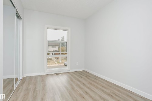 56 2020 105 Street, Edmonton, AB - Indoor Photo Showing Other Room