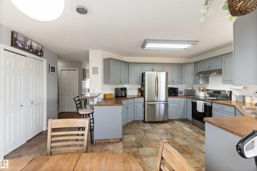5520 45 Street, Lamont, AB - Indoor Photo Showing Kitchen