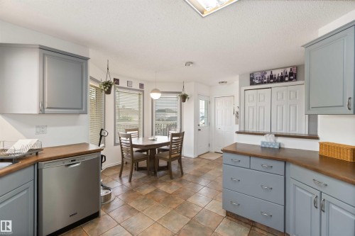 5520 45 Street, Lamont, AB - Indoor Photo Showing Kitchen