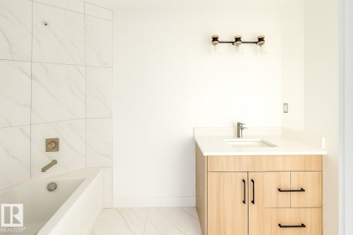 5304 104A Street, Edmonton, AB - Indoor Photo Showing Bathroom