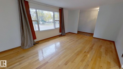 14811 61A Street, Edmonton, AB - Indoor Photo Showing Other Room