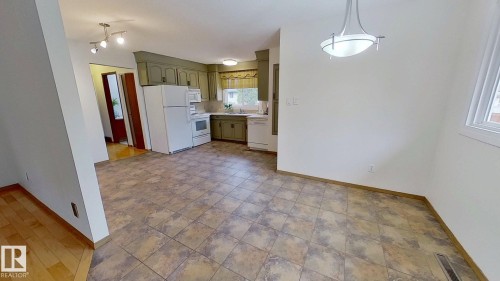 14811 61A Street, Edmonton, AB - Indoor Photo Showing Kitchen