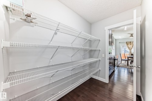 1452 30 Street, Edmonton, AB - Indoor With Storage