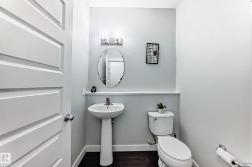 1452 30 Street, Edmonton, AB - Indoor Photo Showing Bathroom