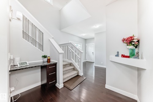 1452 30 Street, Edmonton, AB - Indoor Photo Showing Other Room