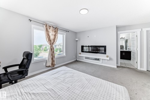 1452 30 Street, Edmonton, AB - Indoor