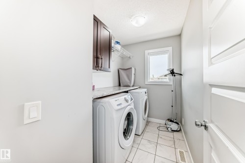 1452 30 Street, Edmonton, AB - Indoor Photo Showing Laundry Room