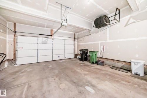 1452 30 Street, Edmonton, AB - Indoor Photo Showing Garage