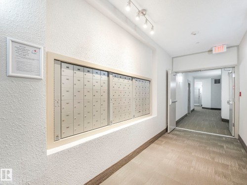 317 1144 Adamson Drive, Edmonton, AB - Indoor Photo Showing Other Room