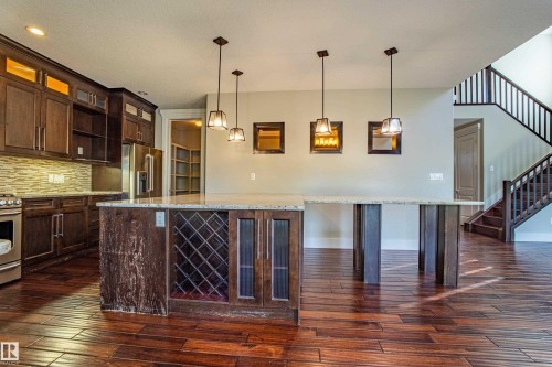 10842 175A Avenue, Edmonton, AB - Indoor Photo Showing Kitchen With Upgraded Kitchen