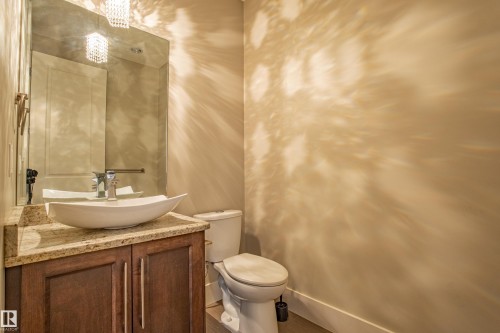 10842 175A Avenue, Edmonton, AB - Indoor Photo Showing Bathroom